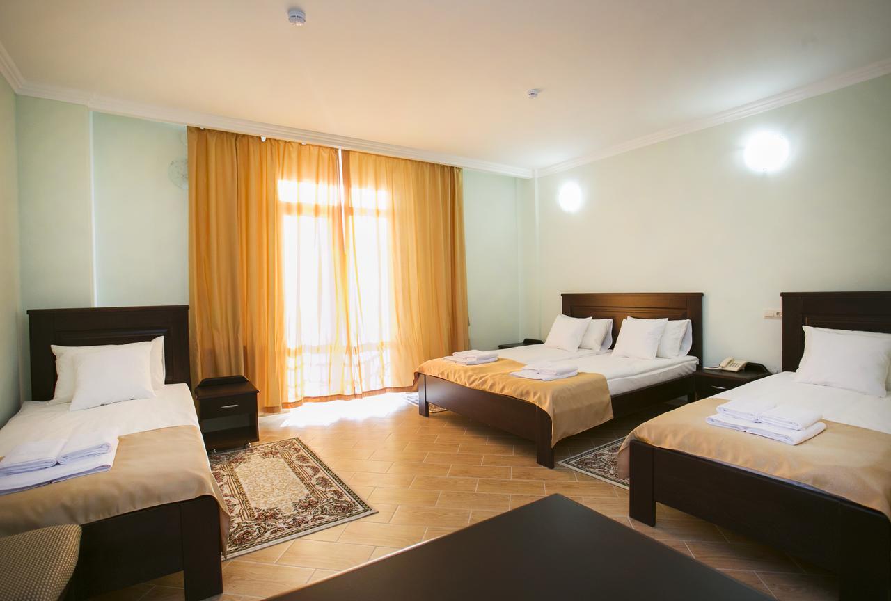 Hotel Acra Sukhumi Exterior photo