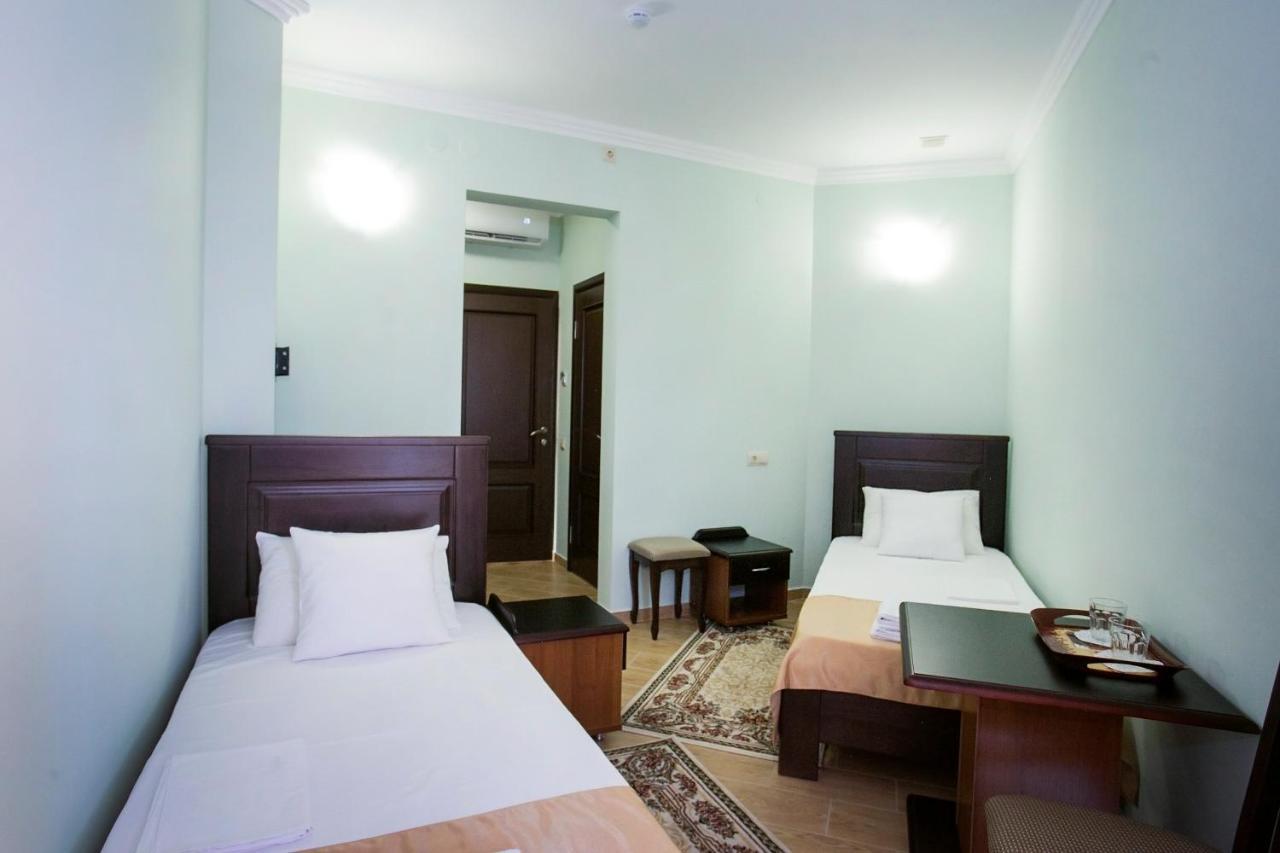 Hotel Acra Sukhumi Exterior photo