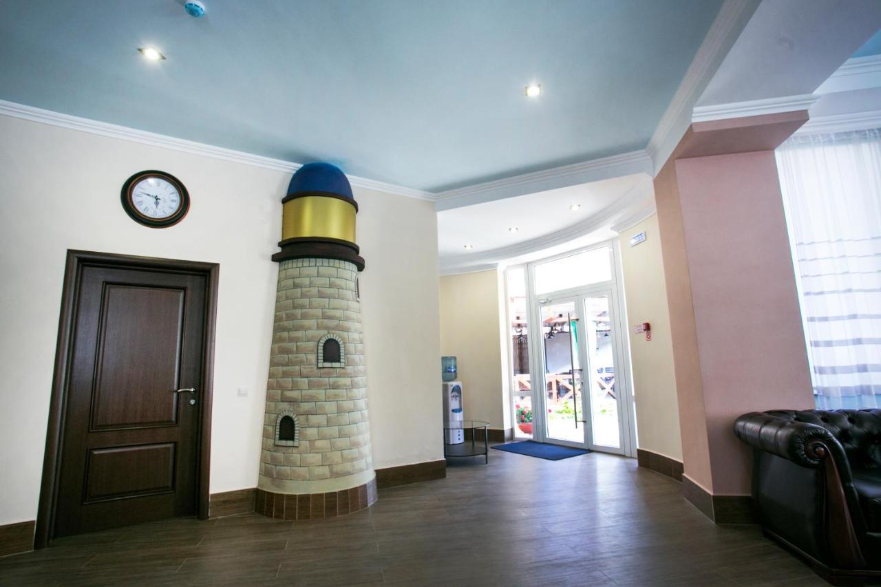 Hotel Acra Sukhumi Exterior photo